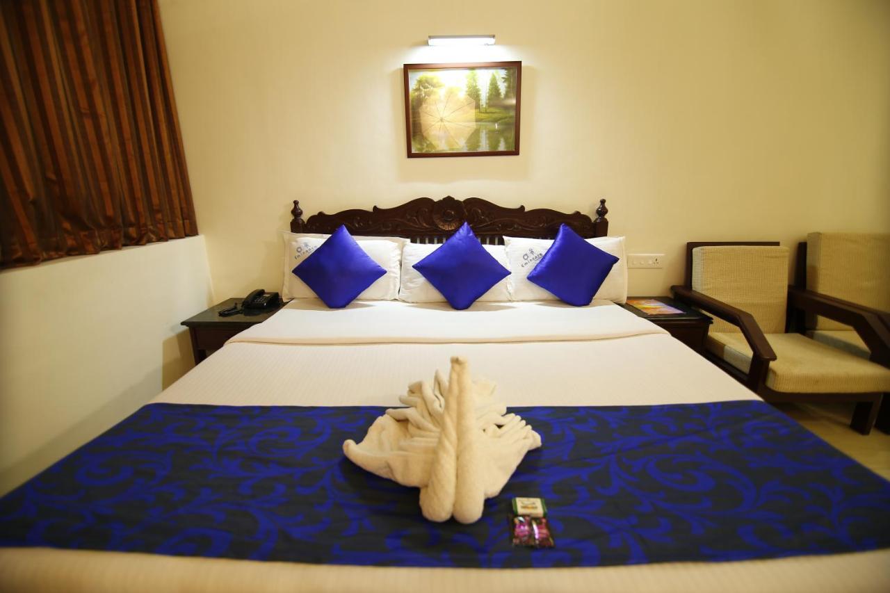 Del-679 Hotel Munnar Eksteriør billede